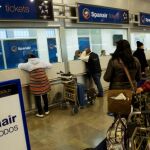 Spanair abandona a su suerte a 23000 pasajeros