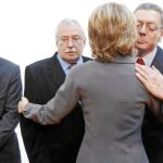 Aguirre saluda a Gallardón, Leguina y Henriquez de Luna