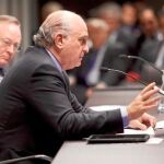 El Círculo de Economía se llenó de empresarios a los que Fernández les presentó sus propuestas para activar el empleo