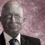 Vladimir Franz tiene la cara cubierta de tatuajes