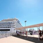 En la fotografía, el crucero Orchestra en una escala en el Puerto de Valencia, en una ocasión anterior