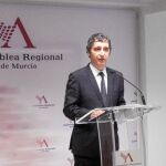 El consejero de Cultura y Turismo, Pedro Alberto Cruz, ayer en la Asamblea