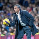 Mourinho solventó las bajas y pudo firmar su victoria número 100
