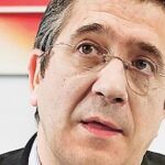 Ibarretxe y Patxi López comparten mañana banquillo con Batasuna