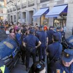 La Policía insiste en que ellos no pueden blindar ningún espacio público frente a los «indignados» porque eso supone cerrarlo al resto de la población
