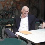 Papandréu se despidió ayer de sus ministros llamando a la unidad nacional