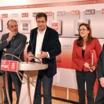 Óscar López comparece ante la prensa junto a Emilio Ávarez, Mario Bedera, Soraya Rodríguez y Jáuregui