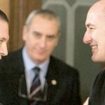 Ibarretxe arropa al hermano de la letrada batasuna