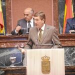 Bernal apela a la responsabilidad política para reducir el déficit al 15