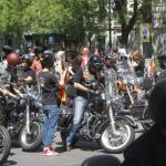 Centenares de Harley-Davidson desfilan por las calles de Madrid