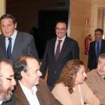 Antonio María Sáez Aguado llega a la reunión del Observatorio de Agresiones al Personal del Sacyl