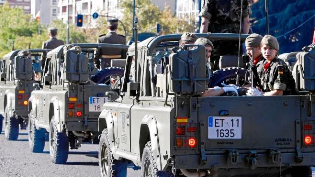 El Ejército aparca el 60% de sus vehículos