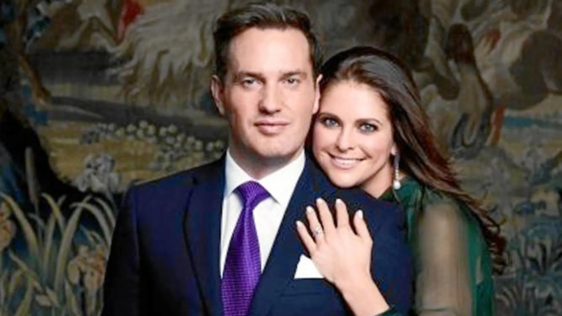 Magdalena de Suecia posa junto a su prometido, Chris O´Neill