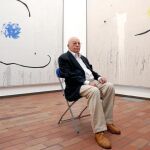 El poeta y ensayista francés Jacques Dupin, en la Fundación Miró de Barcelona, durante el homenaje que se le dedicó por su importante labor como difusor del artista