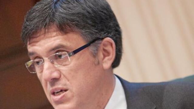 La Generalitat libra de momento a 1450 familias del incremento de los recibos del agua