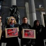 Familiares de Maribel el día que entregaron las firmas en el Congreso