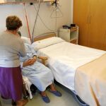 VALENCIA- La Conselleria de Sanidad puso ayer en marcha un Plan de optimización de camas hospitalarias en la Comunitat Valenciana que contempla el cierre de 262 camas, una medida de gestión coyuntural y «totalmente reversible» que puede suponer un ahorr