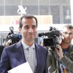 El presidente del Comité Jurídico del PP, Salvador Victoria, presentó la denuncia en la Agencia Tributaria