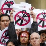 Los médicos se concentraron ante las puertas de los hospitales