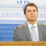 El portavoz del PP-A en el Parlamento, Carlos Rojas, reclama el expediente completo