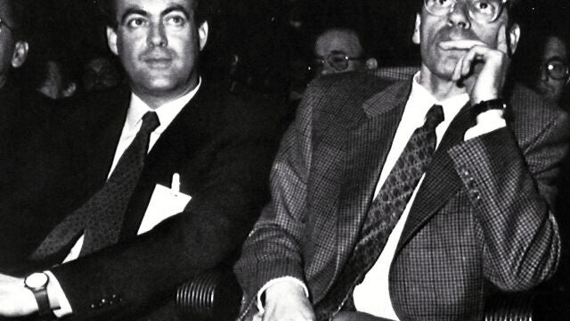 Tiene una idea del poder en la que sólo caben subordinados que le obedezcan o halaguen»