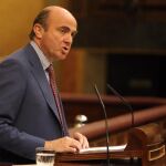 El ministro de Economía Luis de Guindos en «LA RAZÓN DE»