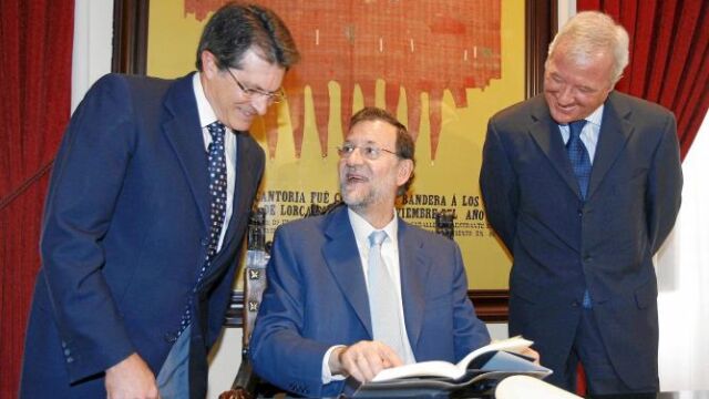El Gobierno aprueba 15 millones para las viviendas afectadas por los seísmos