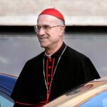 Bertone advierte de que «la mano del diablo está detrás de "Vatileaks"»