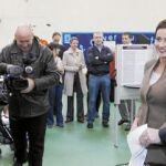 El empresario independiente Gallagher se sitúa a cierta distancia del candidato laborista, Michael Higgins