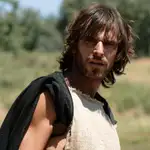 Silvia Marsó y Alfonso Bassave se registran en el «Gran Hotel» de Antena 3