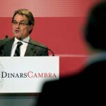 Mas dice que Cataluña no recibe ofertas para quedarse en España, sino «palos»