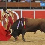 Esaú Fernández, a hombros en La Coruña