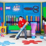 Guillermo Martínez, de 23 años, es el presentador de esta nueva temporada de «Art Attack»