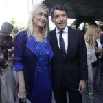 Ignacio González con Cristina Cifuentes, hoy, en LA RAZÓN