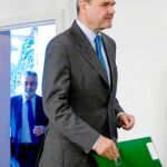 Griñán y Chaves declararán el 3 de agosto en comisión exprés