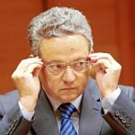 El ex director financiero de CAM. Francisco Martínez, ayer durante su comparecencia en Les Corts