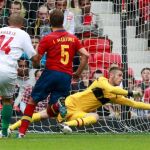 David de Gea a punto de alcanzar el balón