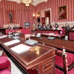 La oposición abandona el Pleno en rechazo al Defensor del Ciudadano
