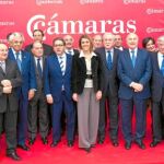 Cospedal y Méndez Pozo junto con los presidentes de Cámaras de la Región y de otras provincias españolas