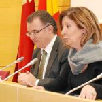 El aumento de la jornada laboral busca el ahorro en la Sanidad