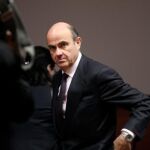 De Guindos dice que el FMI a veces se equivoca e insiste en que España cumplirá el déficit