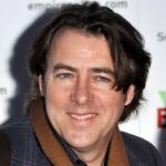 Ross vuelve a pedir perdón en su reaparición en la BBC