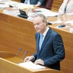 El presidente de la Generalitat utilizó indistintamente el valenciano y el castellano en su discurso
