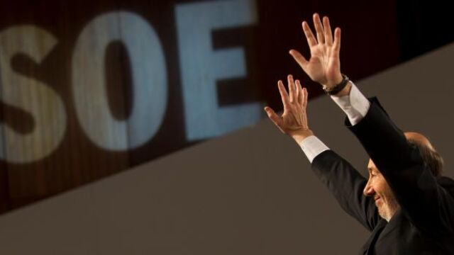 Rubalcaba pone en su Ejecutiva al equipo de la derrota socialista