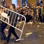 Treinta y cinco detenidos fue el balance final de la jornada después de tres fuertes cargas policiales