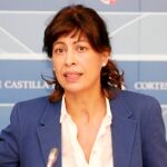 La viceportavoz del Grupo Socialista en las Cortes, Ana Redondo, muestra su malestar por la prórroga de las Cuentas