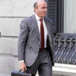 De Guindos atrae a Francia al frente pro España