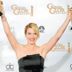 Winslet deja a Penélope en tierra