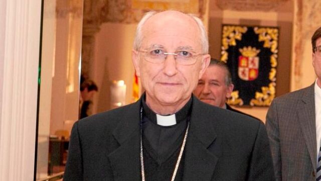El obispo de Ávila avisa: «La Economía está al servicio del hombre no al revés»