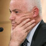 El secretario de Estado, de economía José Manuel Campa gesticula ayer en la rueda de prensa